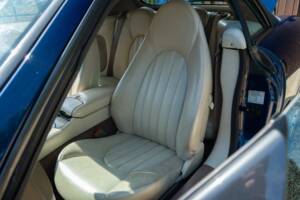 Image 26/50 of Jaguar XKR (2000)