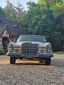 Image 18/62 of Mercedes-Benz 280 SE (1971)
