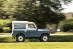Bild 49/50 von Land Rover 88 (1980)
