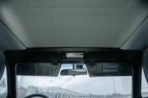 Image 43/69 de Mercedes-Benz 190 E 2.3-16 (1988)