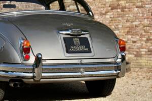 Bild 49/50 von Jaguar Mk II 3.4 (1966)