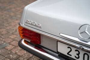 Afbeelding 13/63 van Mercedes-Benz 230&#x2F;6 (1974)