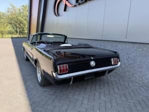Image 8/47 de Ford Mustang 390 GTA (1966)