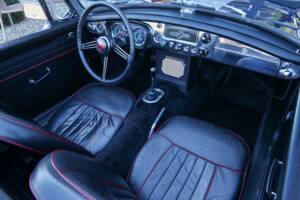 Image 32/50 de MG MGB (1966)