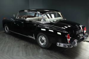 Image 4/30 of Mercedes-Benz 300 d (1958)