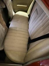 Image 39/41 of Mercedes-Benz 200 D (1981)