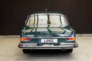 Immagine 2/79 di Mercedes-Benz 280 SE 3,5 (1970)
