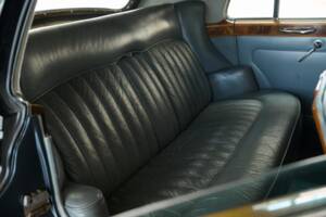 Image 49/50 of Bentley S 3 (1964)