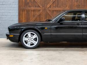 Bild 6/34 von Jaguar XJR 4.0 (2001)