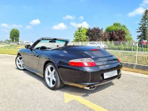 Image 4/19 de Porsche 911 Carrera (2003)