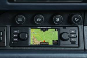 Immagine 42/50 di Porsche 911 Carrera 4S (1996)