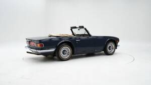 Image 2/15 of Triumph TR 6 (1975)