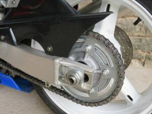 Bild 35/37 von Suzuki DUMMY (2002)