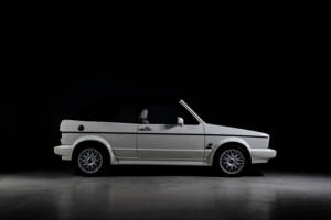 Image 2/35 de Volkswagen Golf Mk I Convertible 1.5 (1983)
