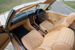 Bild 18/39 von Mercedes-Benz 280 SL (1984)