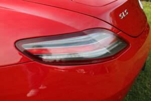 Image 18/57 of Mercedes-Benz SLS AMG (2010)