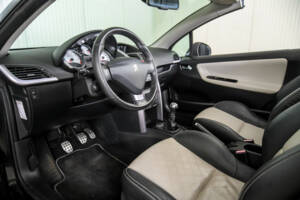 Bild 11/50 von Peugeot 207 CC 1.6 VTi (2009)