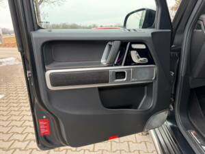Immagine 6/28 di Mercedes-Benz G 500 (LWB) (2018)
