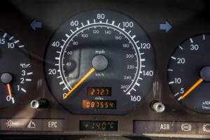 Image 32/43 of Mercedes-Benz SL 500 (1996)