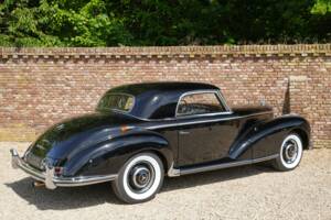 Image 18/50 of Mercedes-Benz 300 S (1953)