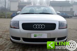 Immagine 2/10 di Audi TT 1.8 T (2000)