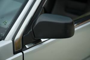 Image 28/50 de Volvo 780 Bertone 2.4 TD (1987)