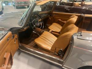Immagine 29/33 di Mercedes-Benz 280 SL (1968)