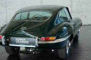 Image 35/50 de Jaguar E-Type (1970)