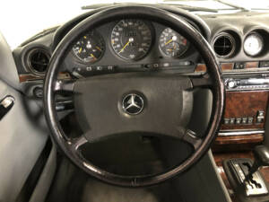 Imagen 29/36 de Mercedes-Benz 380 SL (1984)