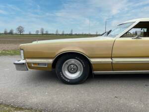Bild 5/8 von Ford Thunderbird (1976)
