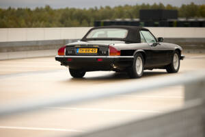 Image 15/37 de Jaguar XJ-S Convertible (1989)