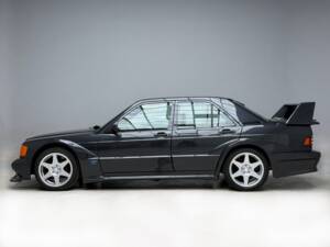 Image 2/21 of Mercedes-Benz 190 E 2.5-16 (1993)