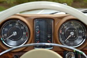 Bild 31/50 von Mercedes-Benz 280 SE (1973)