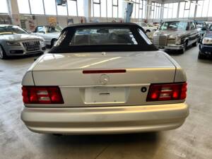 Imagen 75/82 de Mercedes-Benz SL 500 &quot;Silver Arrow&quot; (2001)