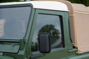 Immagine 15/50 di Land Rover 90 (1990)