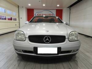 Image 2/10 of Mercedes-Benz SLK 200 (1998)