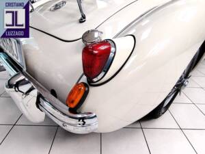 Image 17/61 of MG MGA 1500 (1958)