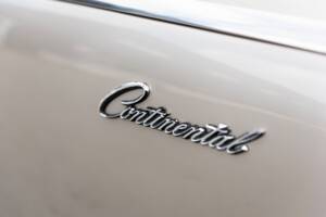 Bild 56/100 von Lincoln Continental Convertible (1965)