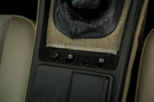 Image 37/50 of Porsche 924 S (1987)