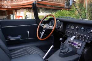 Afbeelding 6/15 van Jaguar E-Type (1968)