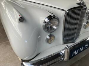 Image 21/38 of Jaguar Mk VII (1952)