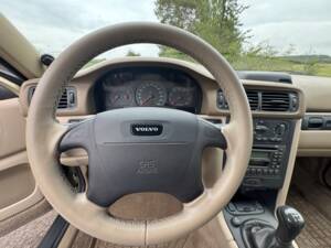 Image 16/20 of Volvo V 70 XC 2.5T (1998)