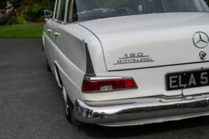 Image 12/35 of Mercedes-Benz 190 c (1965)