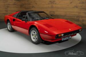 Image 4/19 of Ferrari 308 GTSi (US) (1982)