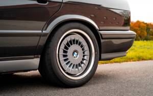 Bild 24/45 von BMW M5 (1992)