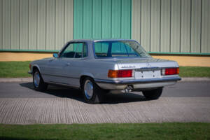 Image 6/39 of Mercedes-Benz 350 SLC (1972)