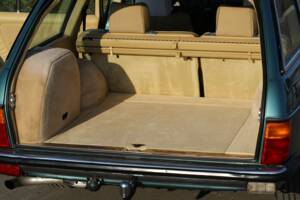 Image 13/24 of Mercedes-Benz 280 TE (1983)