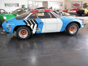 Immagine 10/22 di Alpine A 110 1100 Berlinette (1964)