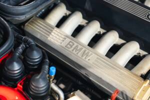 Image 20/33 of BMW 850i (1991)