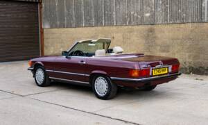 Immagine 3/21 di Mercedes-Benz 560 SL (1988)